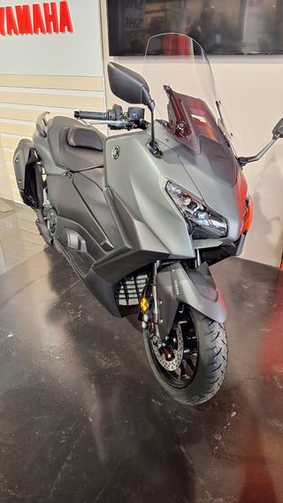 Yamaha T-MAX 560