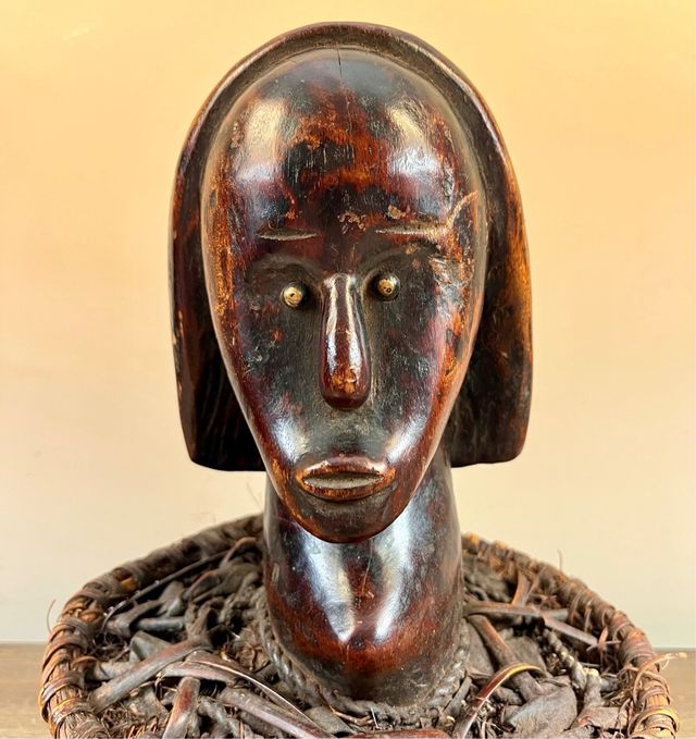 Cabeza Fang guardián de relicario Byeri de Gabón