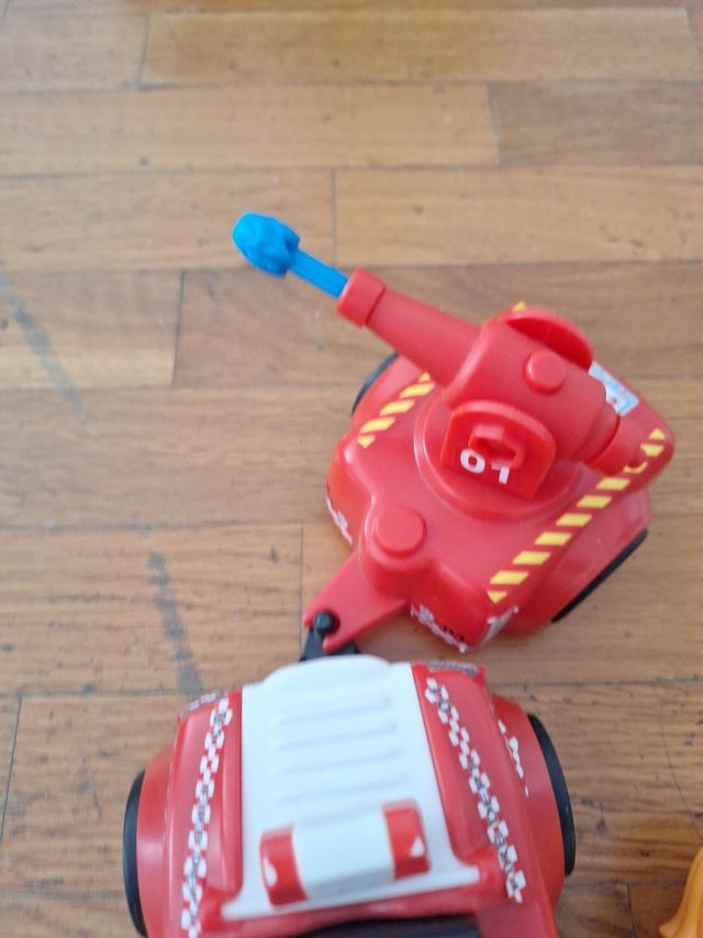 Juguete Pin y Pon action bomberos