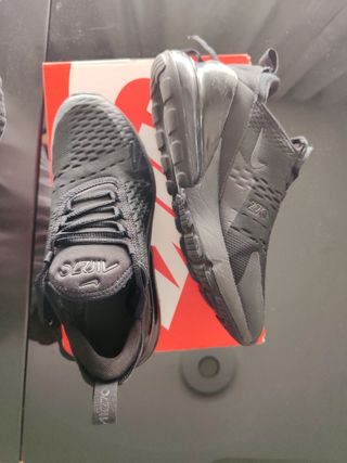 Nike Air Max 270 (GS) - 38 EU