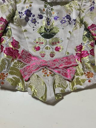 Traje Fallera: falda, corpiño y zapatos