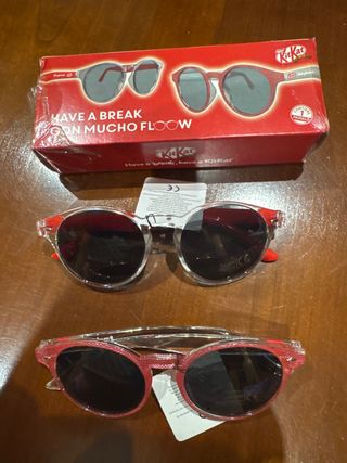 Gafas KitKat rojas - ¡Nuevas!