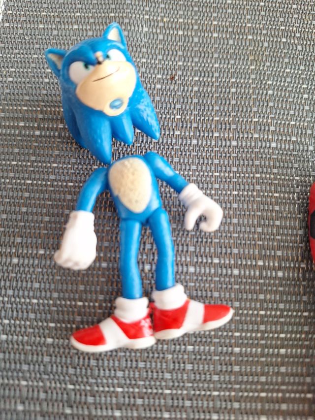 5 Figuras Sonic. Sonic roto
