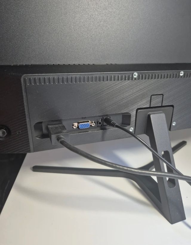 Monitor PEAQ 22" 100Hz