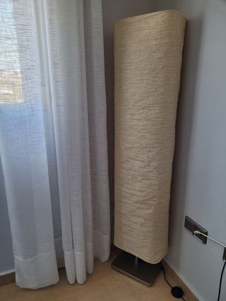 Lámparas pie IKEA beige