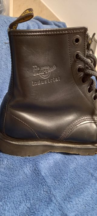 Botas DR MARTENS puntera de acero