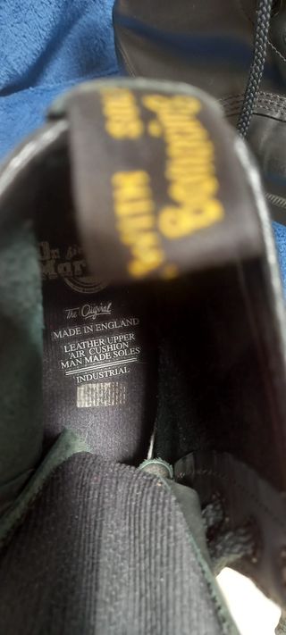 Botas DR MARTENS puntera de acero