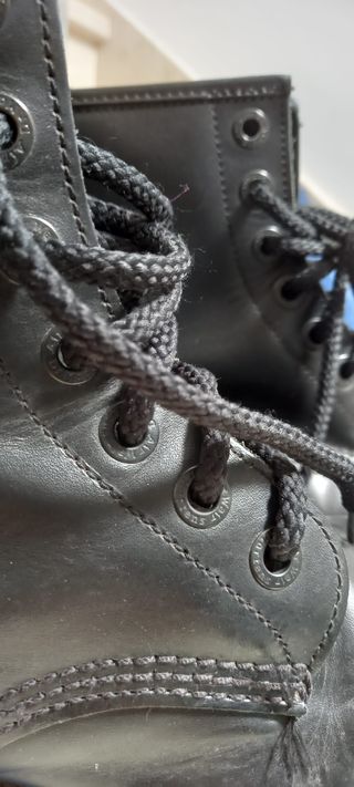 Botas DR MARTENS puntera de acero