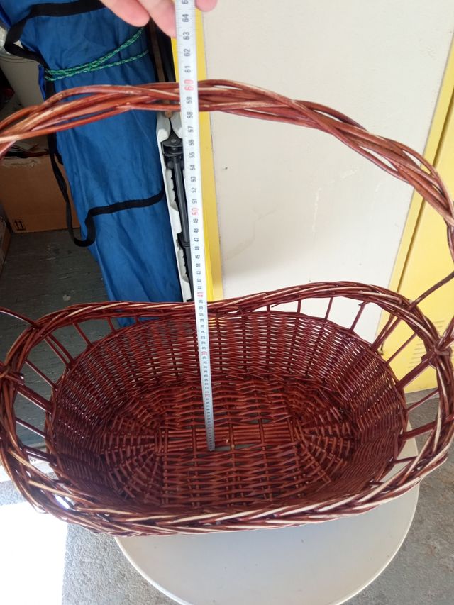 Cesta mimbre marrón
