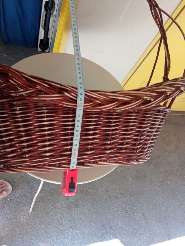 Cesta mimbre marrón