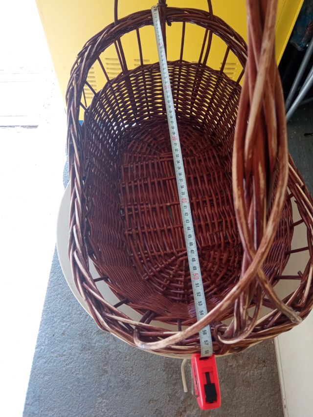 Cesta mimbre marrón