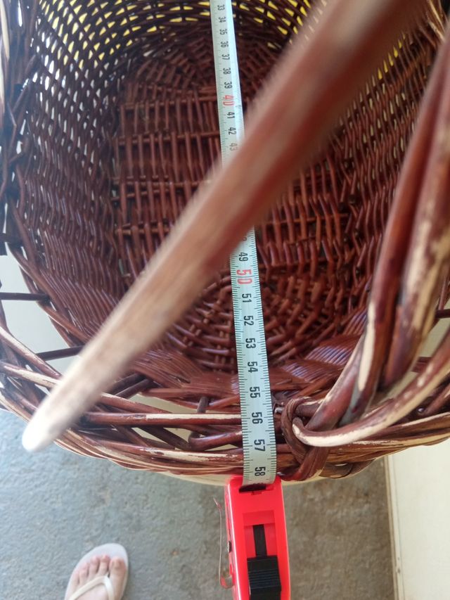 Cesta mimbre marrón