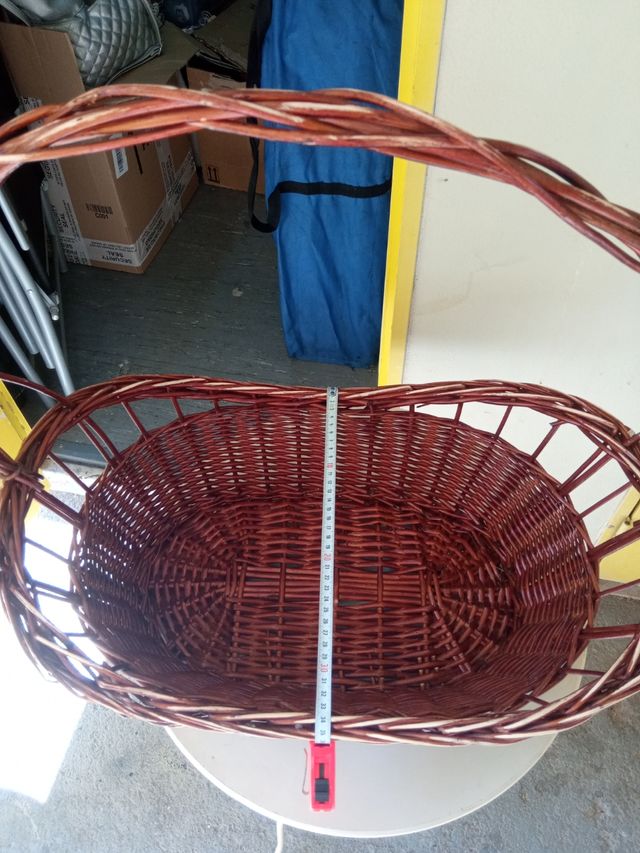 Cesta mimbre marrón