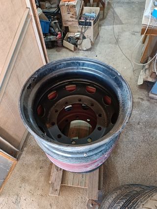 Llantas 15" - 17" nuevas y usadas