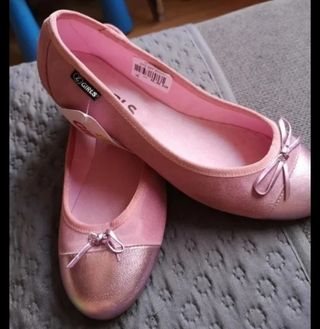 Manoletinas marca Girls a estrenar. 