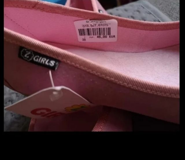 Manoletinas marca Girls a estrenar.