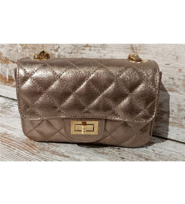 Bolso mediano acolchado piel