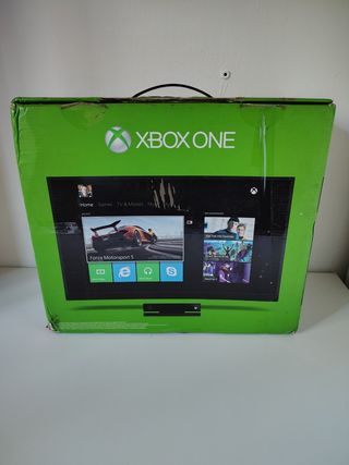 Xbox One 500GB Nera con Controller e Scatola