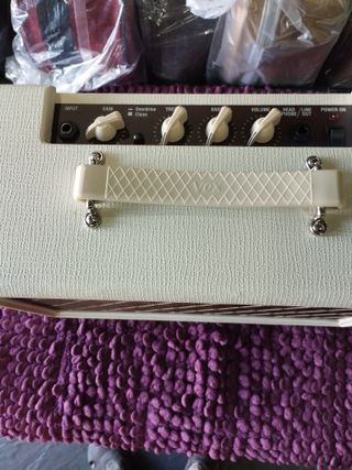Amplificador Guitarra Vox Pathfinder 10  (Crema)
