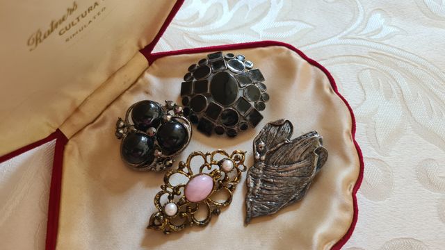 Lotto 4 Spille Vintage Chic