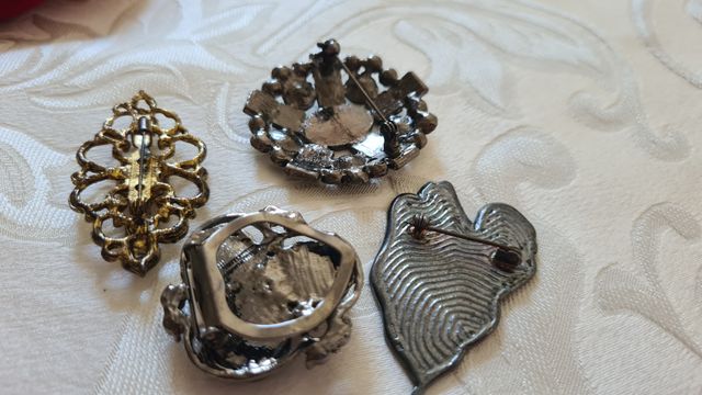 Lotto 4 Spille Vintage Chic