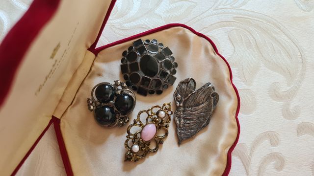 Lotto 4 Spille Vintage Chic