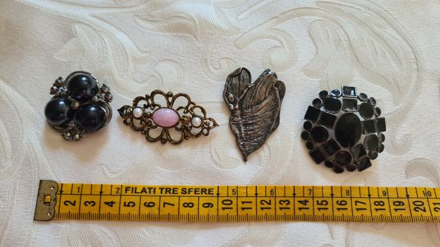 Lotto 4 Spille Vintage Chic