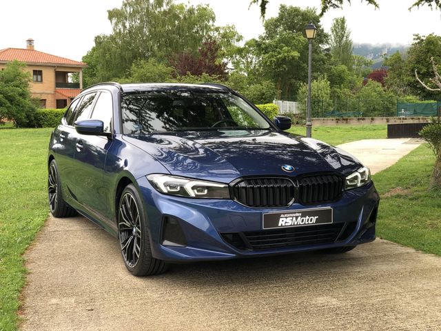 BMW 318dA TOURING G21.