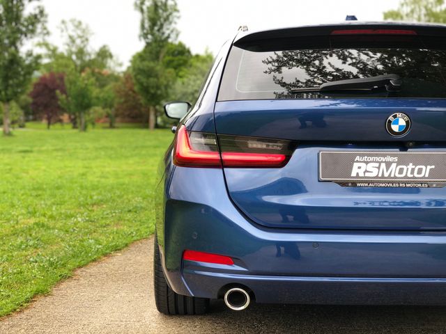 BMW 318dA TOURING G21.