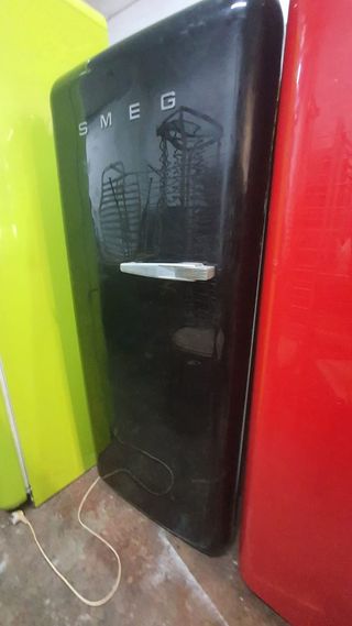 Nevera Smeg vintage negra