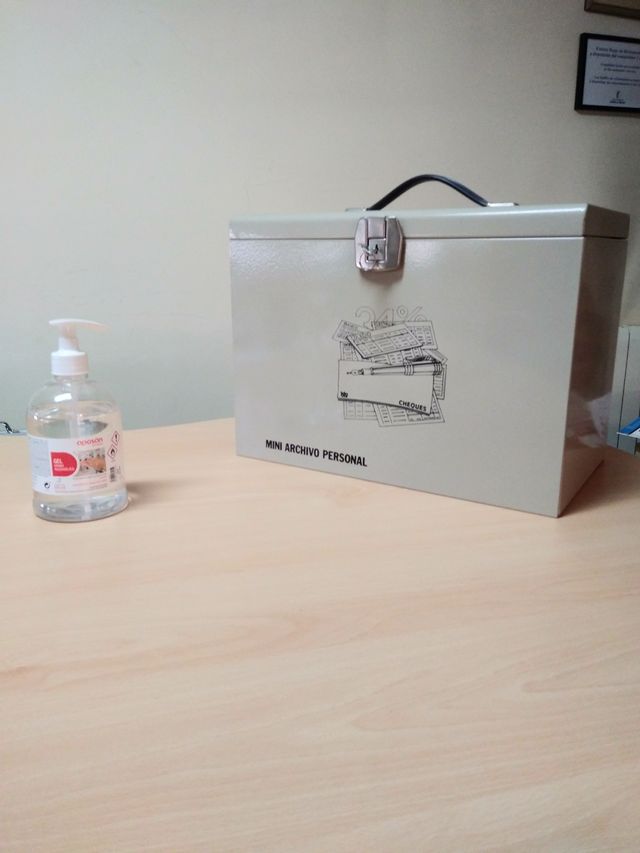 Mini archivador metálico beige