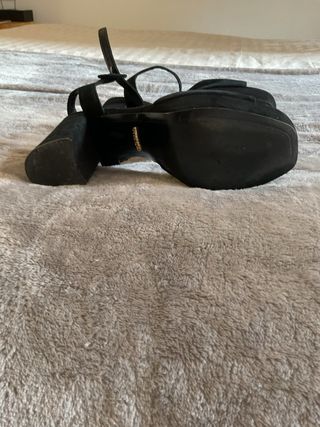 Sandalias Uterqüe negras ante