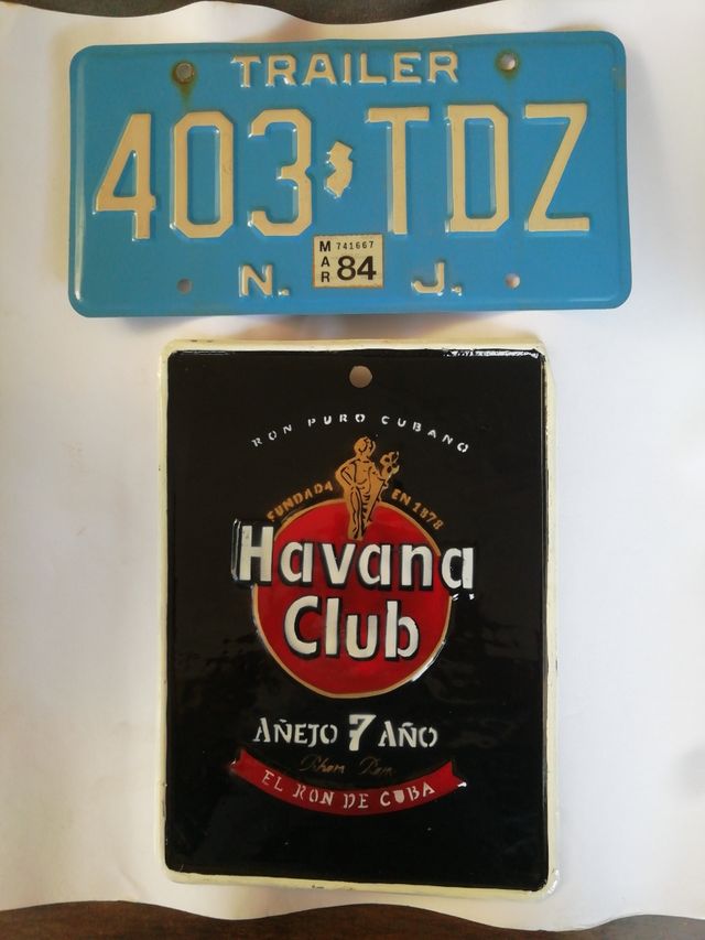 2 Chapas: Matrícula + Havana Club