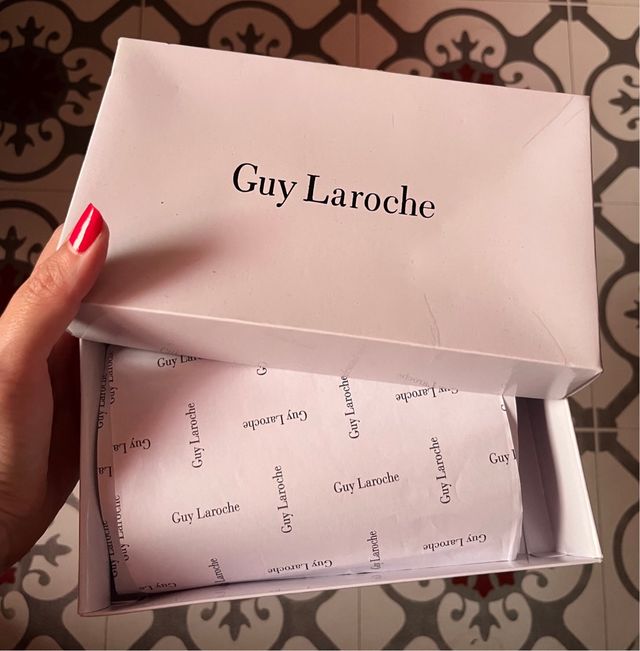 Monedero Guy Laroche Piel