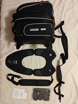 Borsa moto GIVI EA103 da serbatoio magnetica