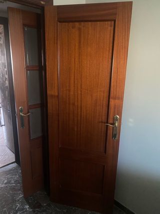 puerta de madera