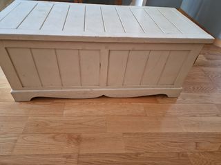 Baúl madera blanco roto almacenaje