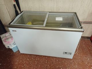 Congelador Rommer con tapa de cristal