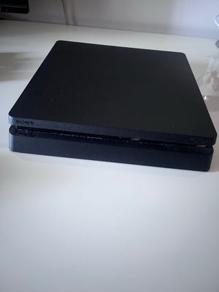 PS4 (PlayStation 4) negra