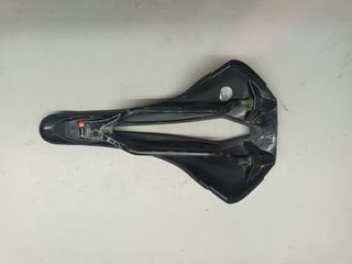 Selle Italia XLR, railes carbono, L3 145mm 139g
