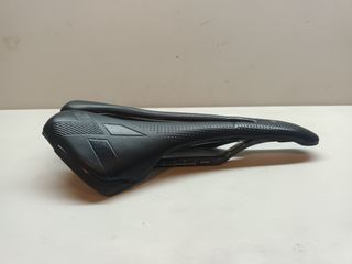Selle Italia XLR, railes carbono, L3 145mm 139g