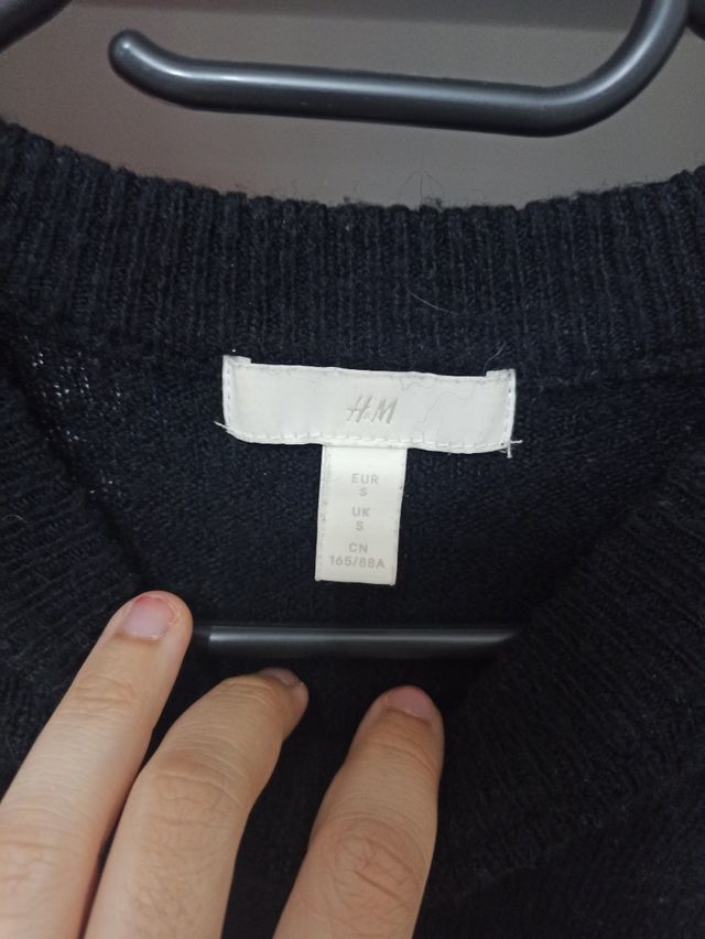 Maglione nero H&M taglia S con fermaglio