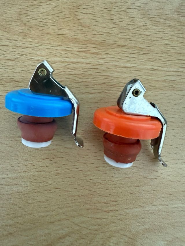 2 tappi salvafreschezza bottiglie