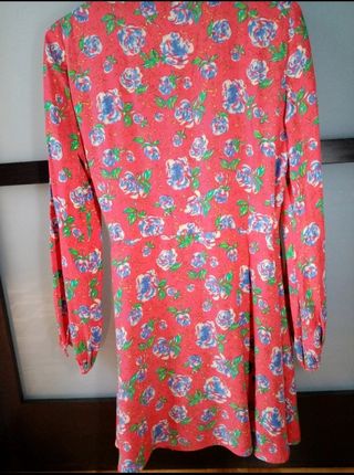 Vestido de Zara rojo flores - talla M