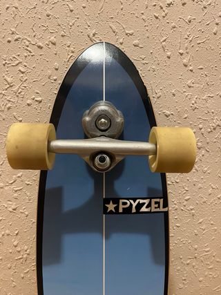 Surfskate Pyzel Yow Shadow 33.5”