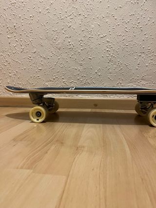 Surfskate Pyzel Yow Shadow 33.5”