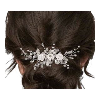 Peineta - tiara Plata con 3 Flores blancas.
