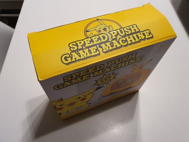 Máquina juego burbujas Pikachu