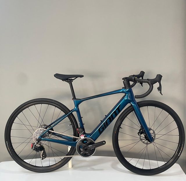 Giant Advanced E+ Elite 2 25KM/H