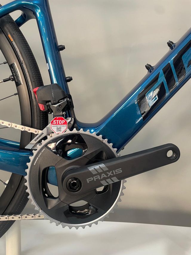 Giant Advanced E+ Elite 2 25KM/H